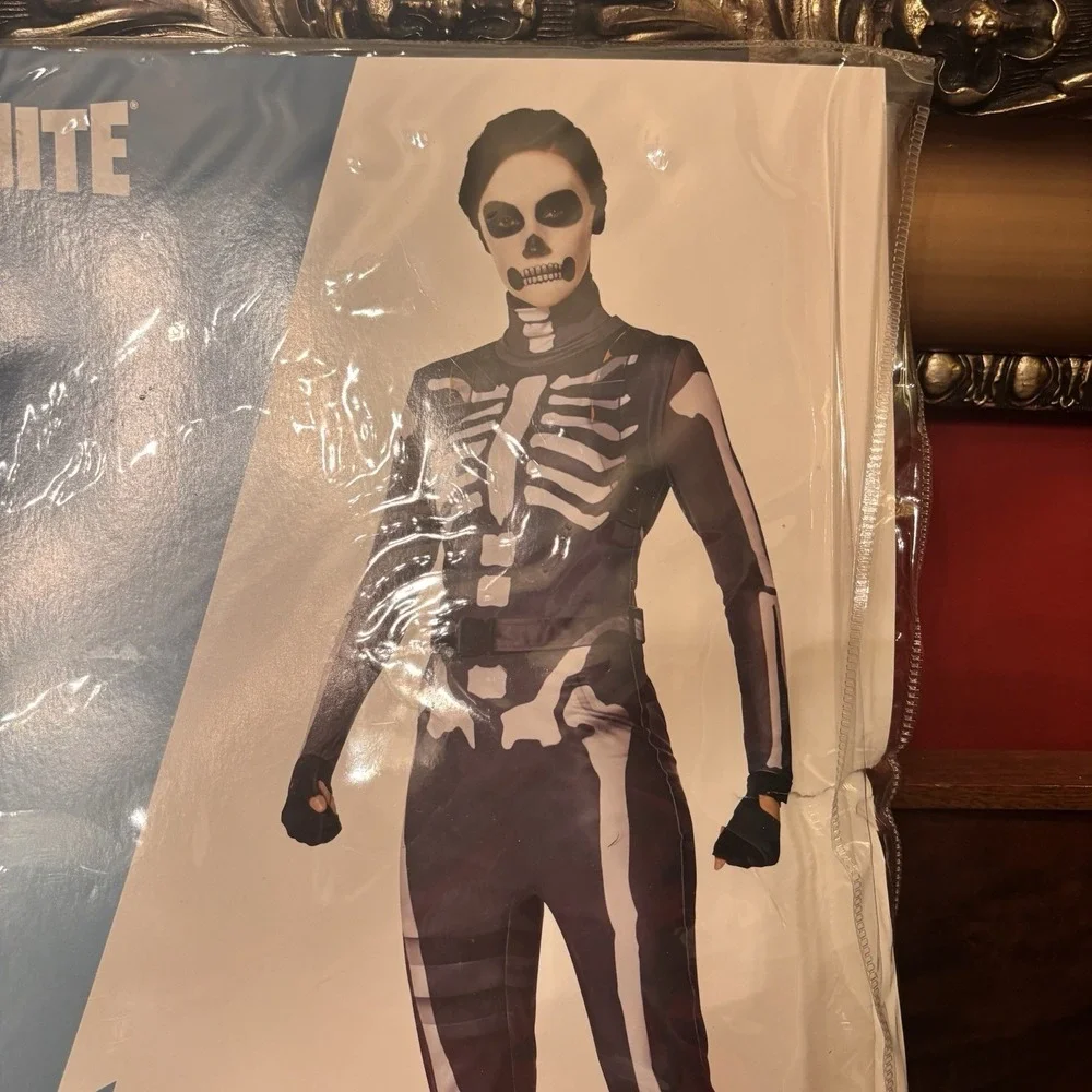 Fortnite Skull Ranger Costume Adult Small 4-6 Spirit Halloween Epic Games - Picture 4 of 5